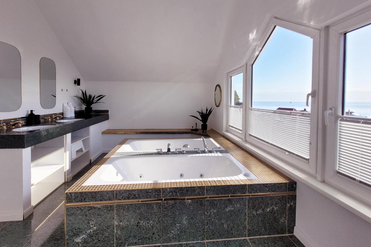 Grosse Penthouse Ferienwohnung Mit Meerblick, Sonnenterrasse & Luxusbad Von "Momentic" Sierksdorf Extérieur photo