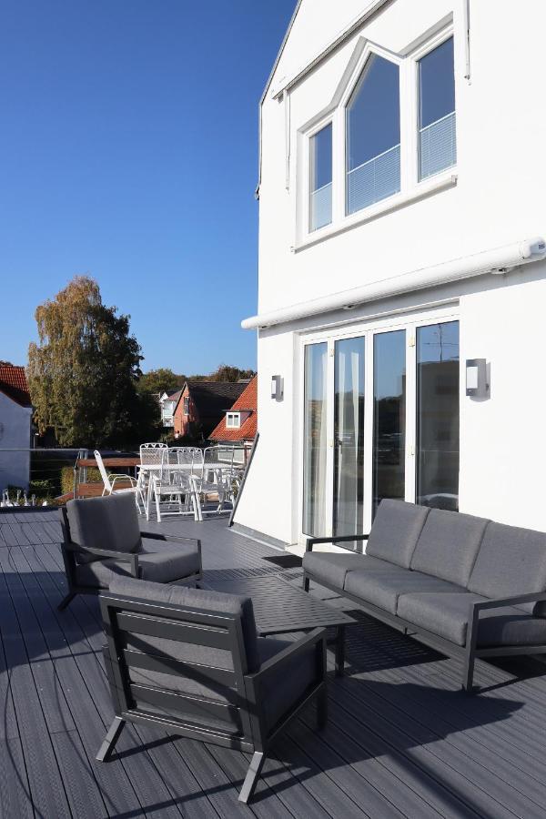 Grosse Penthouse Ferienwohnung Mit Meerblick, Sonnenterrasse & Luxusbad Von "Momentic" Sierksdorf Extérieur photo